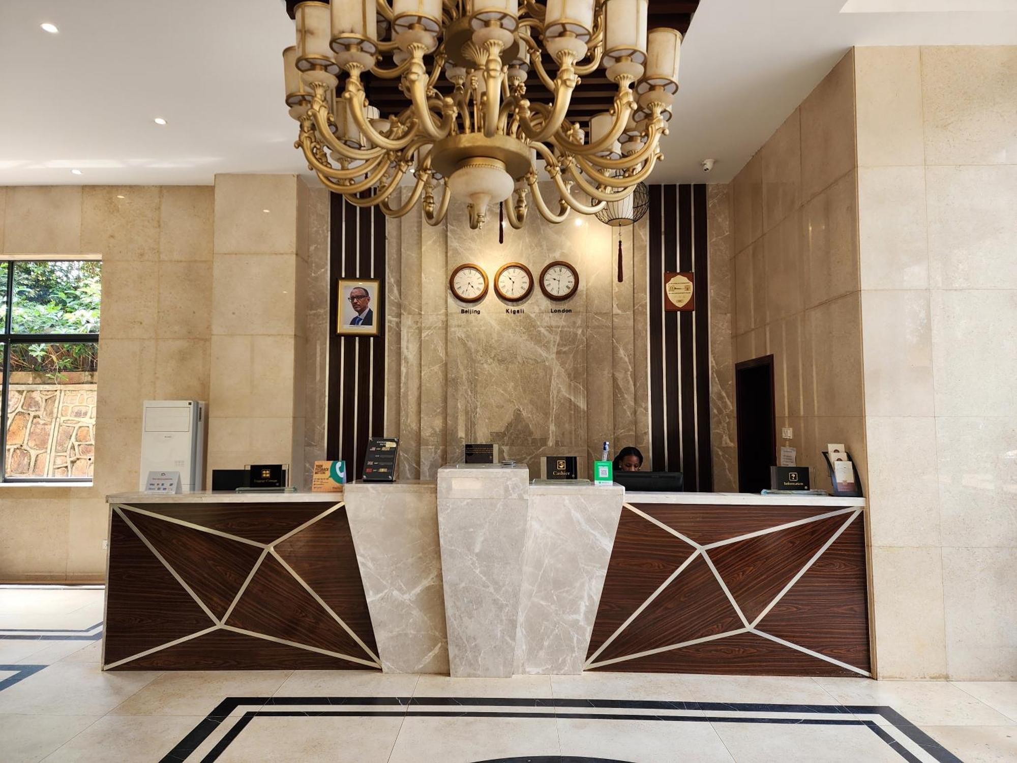 Dmall Hotel Kigali Exterior foto